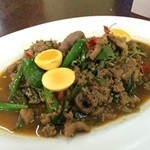 Ran Kai Hup Bon - ガッパオ（バジル）ガイ（鶏）