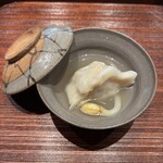 廣澤 - 大ズワイ蟹(北海道)の水餃子、セロリ、ピーナッツもやし、蛤出汁のスープ