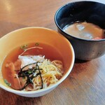 The lounge on the water - 鶏飯