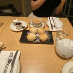 ダブルツリー by ヒルトン - 