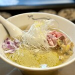 中華そば 結。 - 浅利バター側