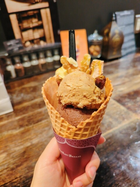 FAR EAST BAZAAR Ekimarushie Oosaka Ten