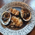 薪と炭焼き いと半 - 特選活蝦夷あわび焦がしバター醤油ステーキ二人前