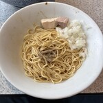 破壊的イノベーション - 和え玉も麺量多い！