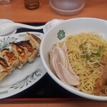 日高屋 - 料理写真:汁なしラーメン(麺大盛)+餃子(6個)