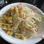 ムムターズレストラン - デフォルトで即出るサラダはゴマドレで和風