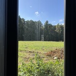 ムムターズレストラン - 店の窓からの風景。のどか…