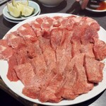 三四郎 高円寺店 - 牛タン全部盛り