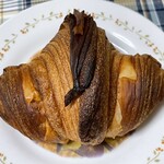 ブーランジェリー スドウ - カリカリ生地しっかりクロワッサン