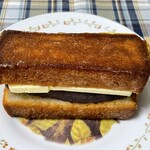 ブーランジェリー スドウ - ハニートーストと粒あんに厚切りバターの相性最高！