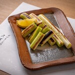 囲炉裏と炭焼き ろばた比多岐 - 