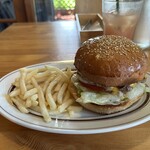 ムースヒルズバーガー - 