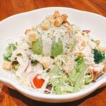K-neerg - アボカド  シーザーサラダ  ¥950