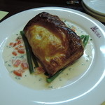 洋食 三浦亭 - ホタテとカニのパイ包み