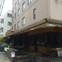 トゥーランドット 臥龍居  - 外観。
                住所は赤坂ですが、大江戸線六本木駅が至近。