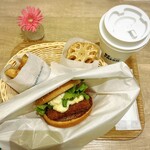 フレッシュネスバーガー 新宿三井ビル店 - 