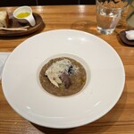 カステロ ヌォーボ - 4皿目
      雷鳥と栗のリボリータ、松茸。
      