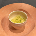 プレゼンテ スギ - ⑥フォアグラと畑の香り（アールグレイに漬け込んだフォアグラのテリーヌ、人参エスプーマ、ローズゼラニウムとレモングラスのハーブティーゼリー、自家製榧オイル）