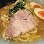 横浜ラーメン 渡来武 - 