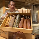 寿司栄 - 左が大吟醸付け、右がブランデー付け