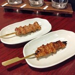 炭火焼 鈴 - 皮　タレと塩