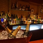 Bar 三石 - 