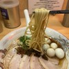 麺尊RAGE 中野 腕刀 - 特製青唐中華そば1350円。麺はぱっつん。中華系のスパイスが多く感じられる。チャーシューは薄い