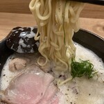 鷄そば 鷄樹 - 平打ちストレート中麺