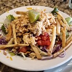 TGIフライデーズ - チポトレユカタンチキンサラダ