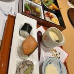 日本料理 都万麻 - 