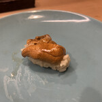 うを徳 - 山口産赤雲丹のにぎり