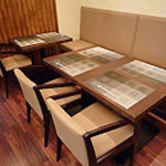 Kaisekinakamura - ゆったりとしたテーブル席