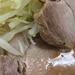 ラーメン二郎 - 豚は固め