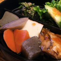 喜久鮨 - 煮物など。