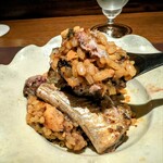 アカ - 秋刀魚のパエリア