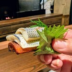 アカ - こはだのボカディージョ