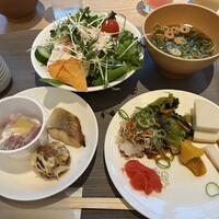 フォルク キッチン オールデイダイニング  - 