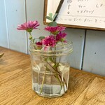 リトルネスト - 今月のお花！