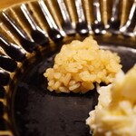 温石 - カニのみで炊いたお米を合わせると、口で完成するマッチョな一体感が堪らない。