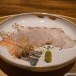 温石 - ◆お造り：寒コチ
      一枚目は塩わさびで頂きます。