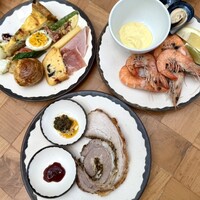 ザ タヴァン グリル＆ラウンジ - 