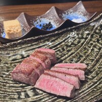 鉄板焼き 牛鳴 - A5ランク黒毛和牛のステーキ