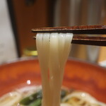 こころや - 鶏もも天麩羅うどん(温)リフトアップ