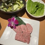 炭火焼肉 ひびの亭 - 