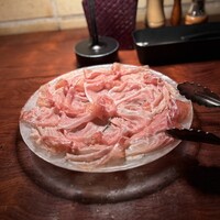 カルネジーオ イースト - 