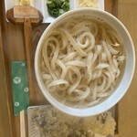 手打ちうどん 信玄 - かけうどん大盛り➕ちくわ天、舞茸天