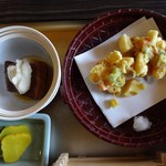 Kyouto Ginyuba - 角煮ポテトソースのせとゆで卵のカレーふ￥かき揚げ