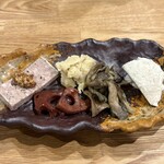 旬の薫り mizoe - お通し　550円
　右の白いのは長芋のブランマンジェ・キノコ炒め・ポテトサラダ・蓮根・コンフィ(?)