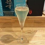旬の薫り mizoe - スパークリングワイン白　カヴァ　990円