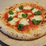 ピザとハムと時々ワイン ボンジョルノ食堂 - マルゲリータ